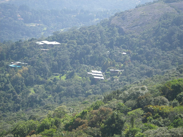 Casas na Serra dos Poncianos - Trilha entre Pico do Selado e Platô