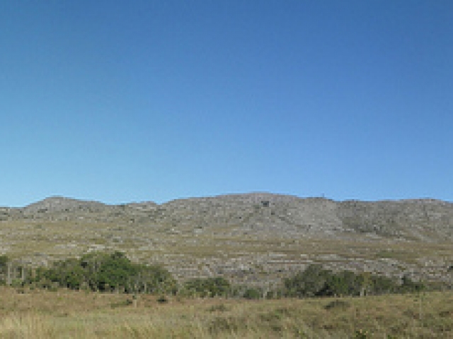 Panorâmica com Pico do Breu à direita