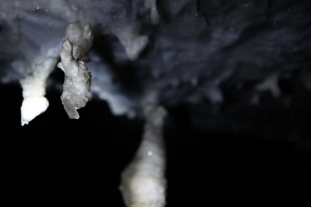 Formação de cristais - Caverna da Torrinha