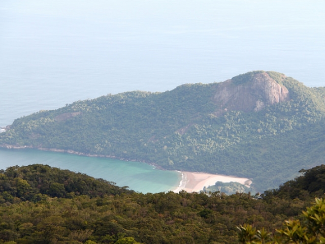 Praia de Dois Rios e seu Pico / Mirante, vista do cume do Pico do Papagaio